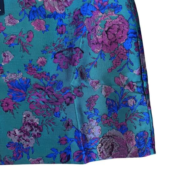 NWT Emerald Pink Floral Brocade Mini Skirt Women's Size Medium - Picture 3 of 5